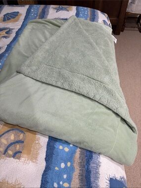 Reversible Plush Throw Blanket - Soft Sage Green